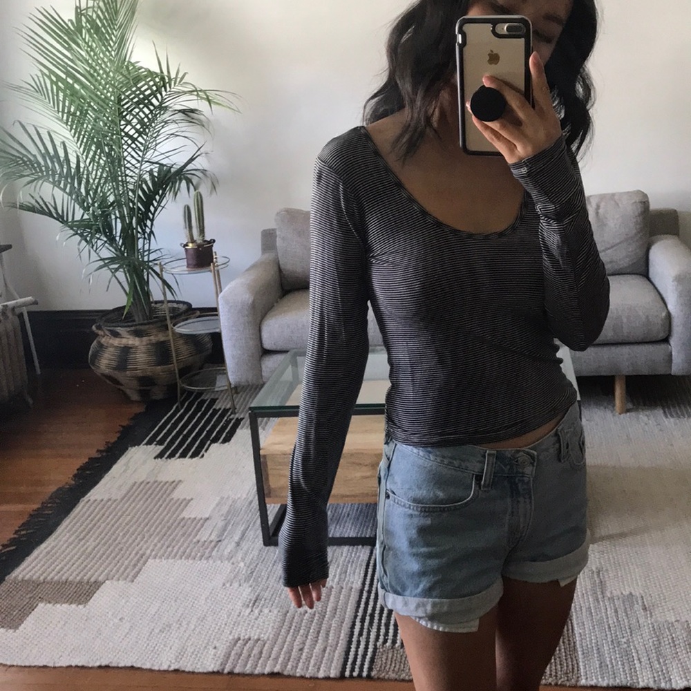 AMERICAN EAGLE LONGSLEEVE XS SMALL SHIRT